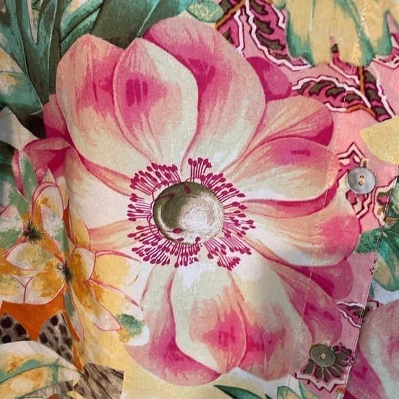 C.L.O.T.H.E.S. 100% Silk Women's fun colorful button down blouse Sz L Resortwear - Picture 5 of 7